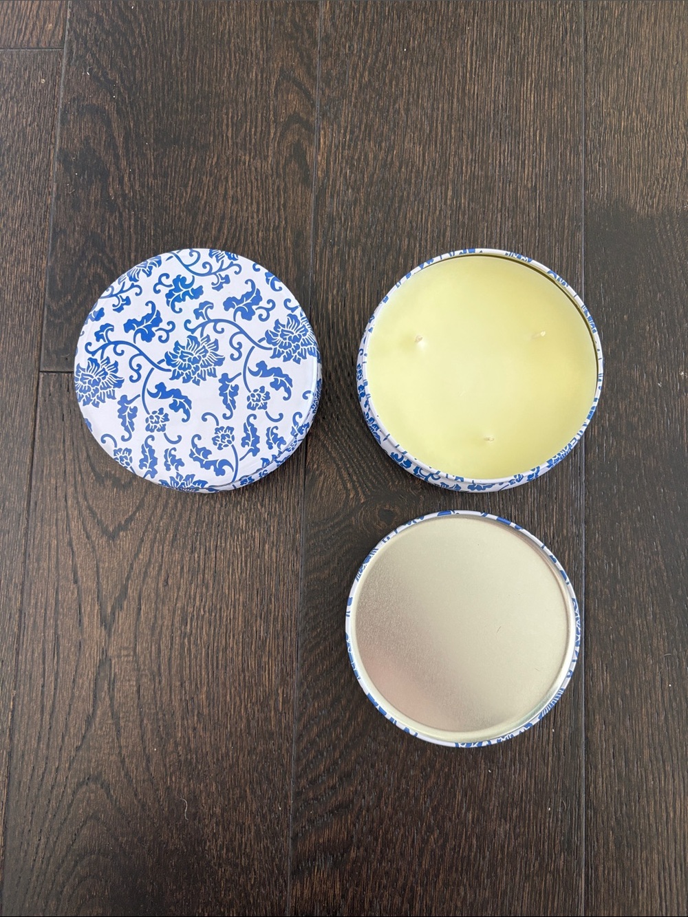 Blue Floral Tin 3-Wick Candle - Citronella 13.5oz